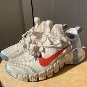 NIKE METCON 3 - SIZE 8